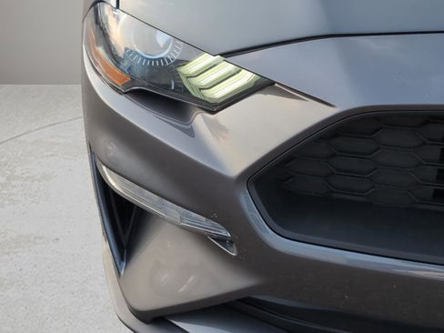 Used 2022 Ford Mustang Premium image 5