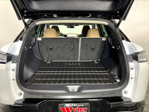Certified 2026 Nissan Murano Platinum w/ Cargo Package AWD/4WD image 36