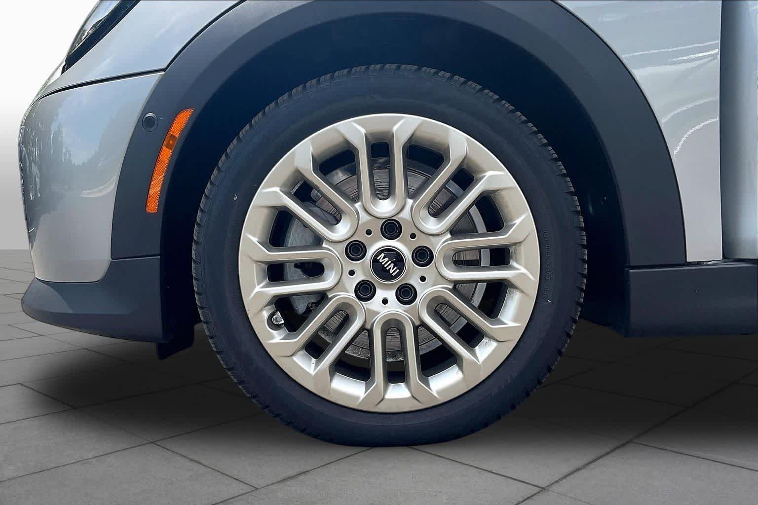 Used 2025 MINI Cooper S FWD image 12