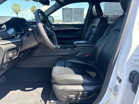 Certified 2024 Jeep Grand Cherokee Limited 4xe AWD/4WD image 17