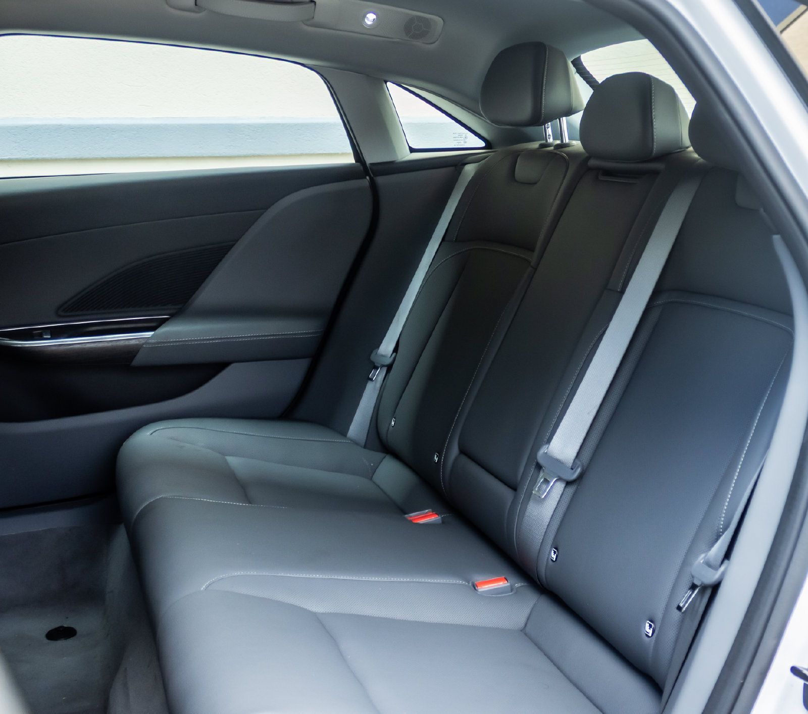 Used 2025 Lucid Air Pure RWD image 13