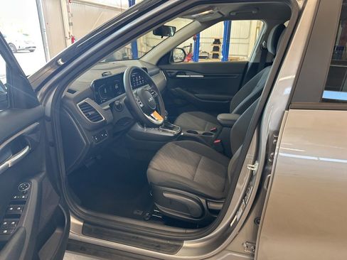 Certified 2024 Kia Seltos LX AWD/4WD image 19