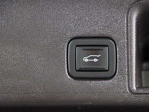 Used 2020 GMC Terrain SLT w/ Preferred Package image 29