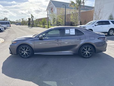 Used 2023 Toyota Camry SE FWD image 6