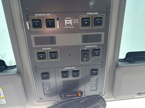 Used 2025 INEOS Grenadier image 19