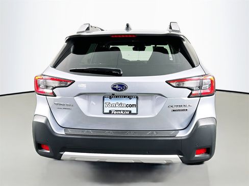 Used 2023 Subaru Outback Touring image 6
