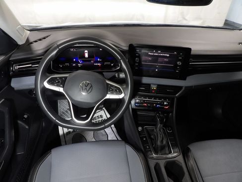 Used 2026 Volkswagen Jetta SE FWD image 18