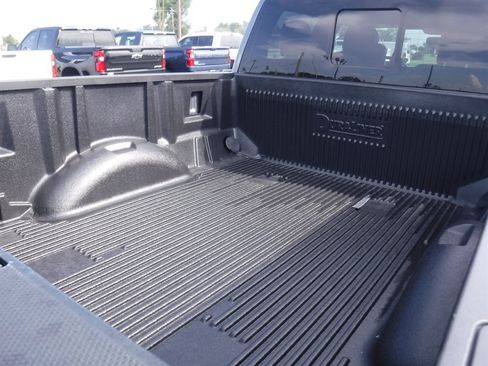 Used 2023 Ford F150 Platinum RWD image 5