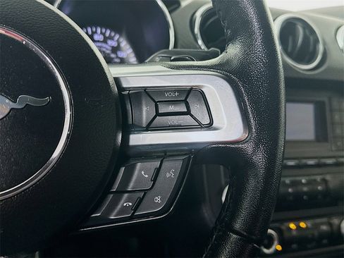 Used 2017 Ford Mustang Coupe image 24