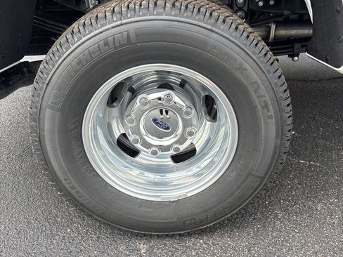 New 2026 Ford F350 Platinum image 43