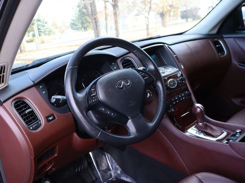 Used 2015 INFINITI QX50 Journey w/ Premium Package image 15