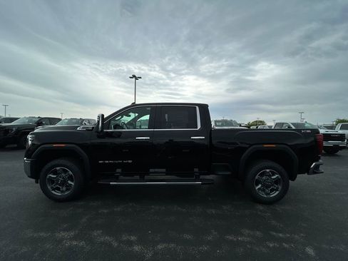 New 2026 GMC Sierra 2500 SLT w/ SLT Premium Package AWD/4WD image 6