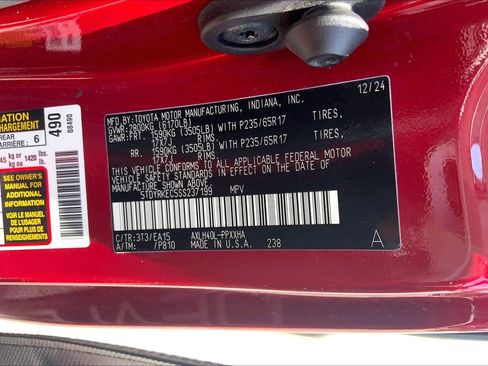 Used 2025 Toyota Sienna XLE FWD image 38