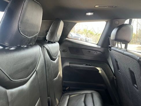 Used 2025 Cadillac XT6 Luxury AWD/4WD image 36