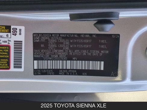 Used 2025 Toyota Sienna XLE FWD image 24