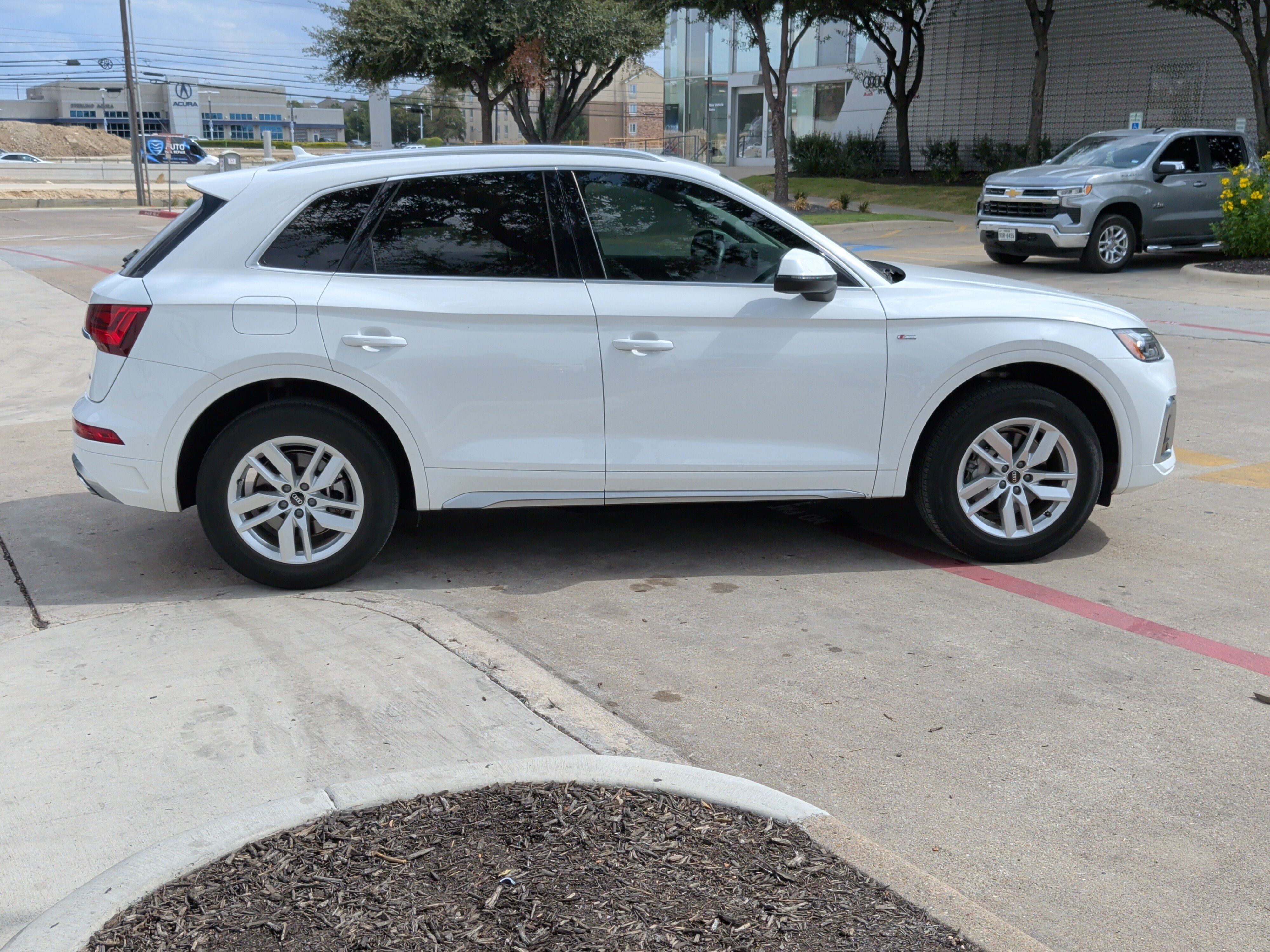 Certified 2023 Audi Q5 2.0T Premium w/ Convenience Package AWD/4WD image 11