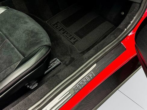 Certified 2025 Ferrari 12Cilindri RWD image 16