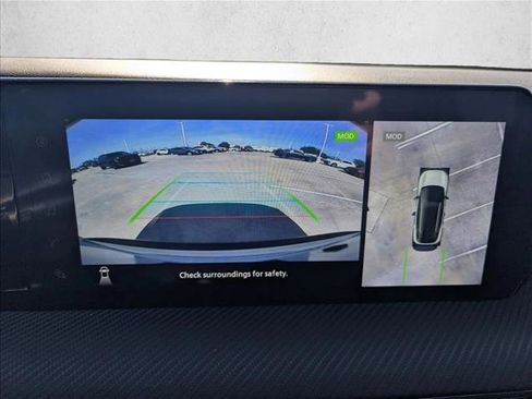 Used 2025 Nissan Kicks SR w/ SR Premium Package image 12