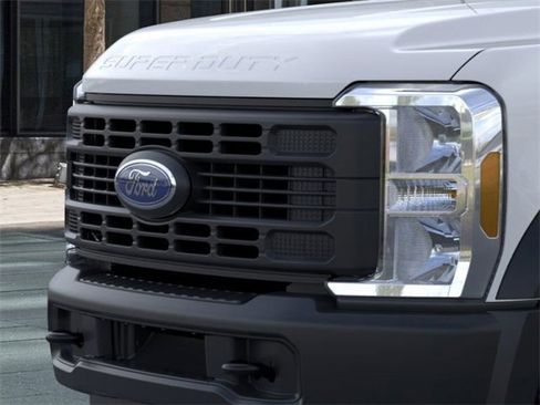 New 2025 Ford F550 4x4 Regular Cab Super Duty w/ Snow Plow Prep Package image 17