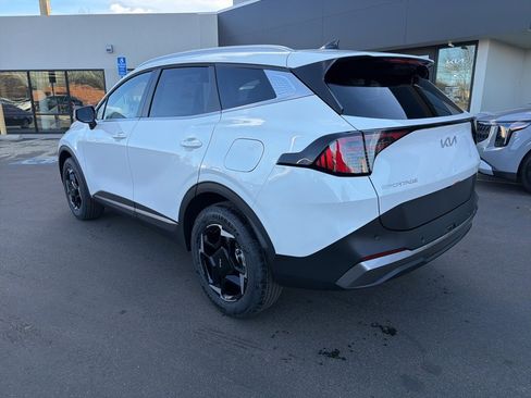 New 2026 Kia Sportage EX image 7