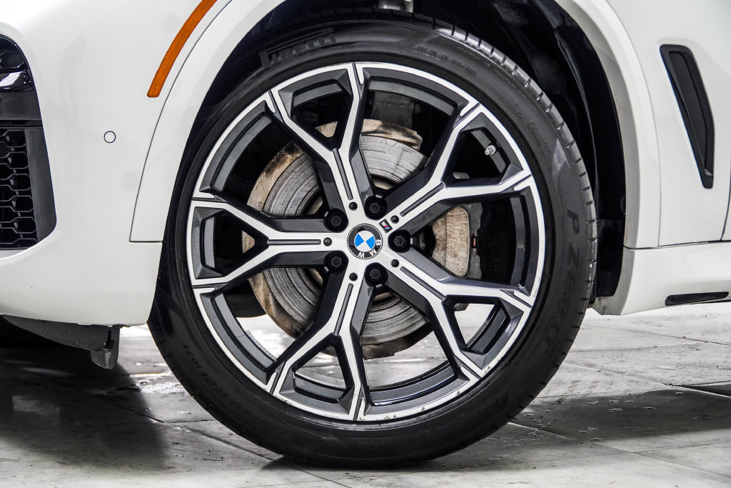 Used 2023 BMW X5 sDrive40i w/ M Sport Package RWD image 4