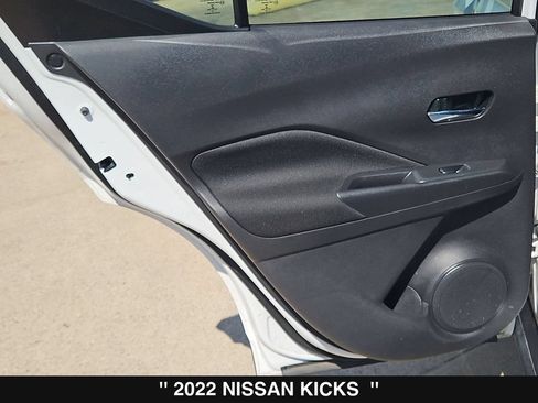 Used 2022 Nissan Kicks SV FWD image 18