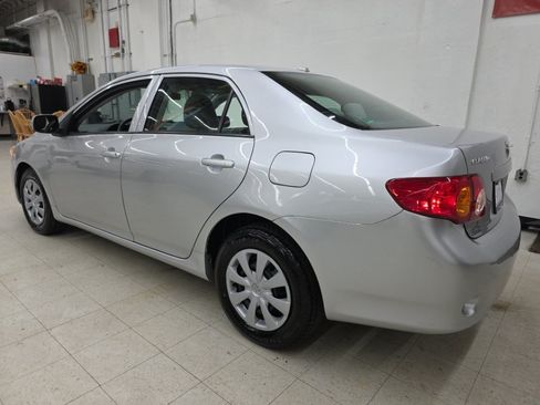 Used 2010 Toyota Corolla LE w/ All Weather Guard Pkg FWD image 4