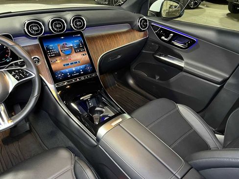 Certified 2025 Mercedes-Benz GLC 300 GLC 300 image 40