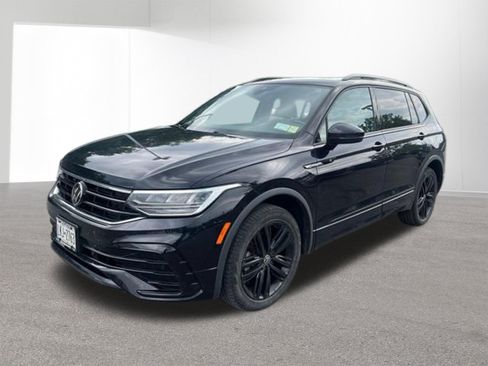 Used 2022 Volkswagen Tiguan SE R-Line AWD/4WD image 25