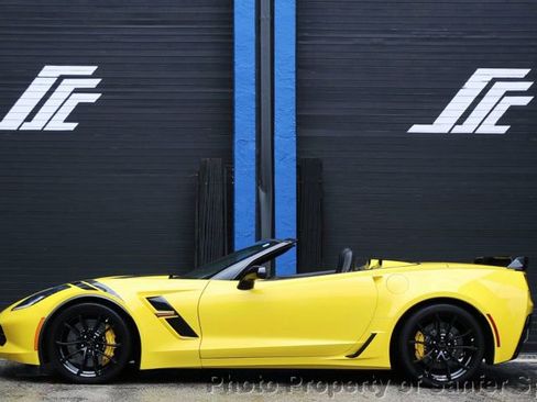 Used 2019 Chevrolet Corvette Grand Sport image 2
