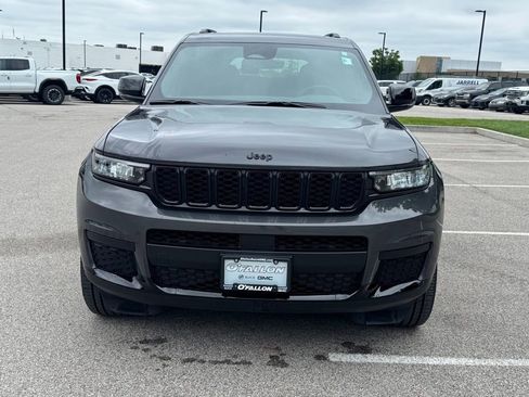 Used 2025 Jeep Grand Cherokee L Altitude AWD/4WD image 6