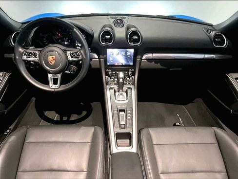 Used 2024 Porsche 718 Boxster image 17