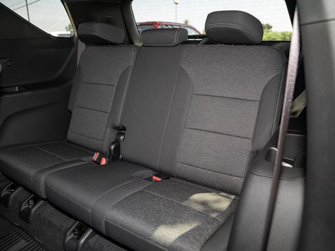 New 2026 Chevrolet Traverse LT w/ Driver Confidence Package image 32