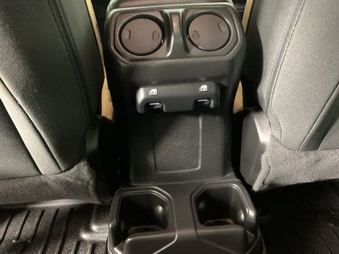 Used 2022 Jeep Wrangler Unlimited Sport image 33