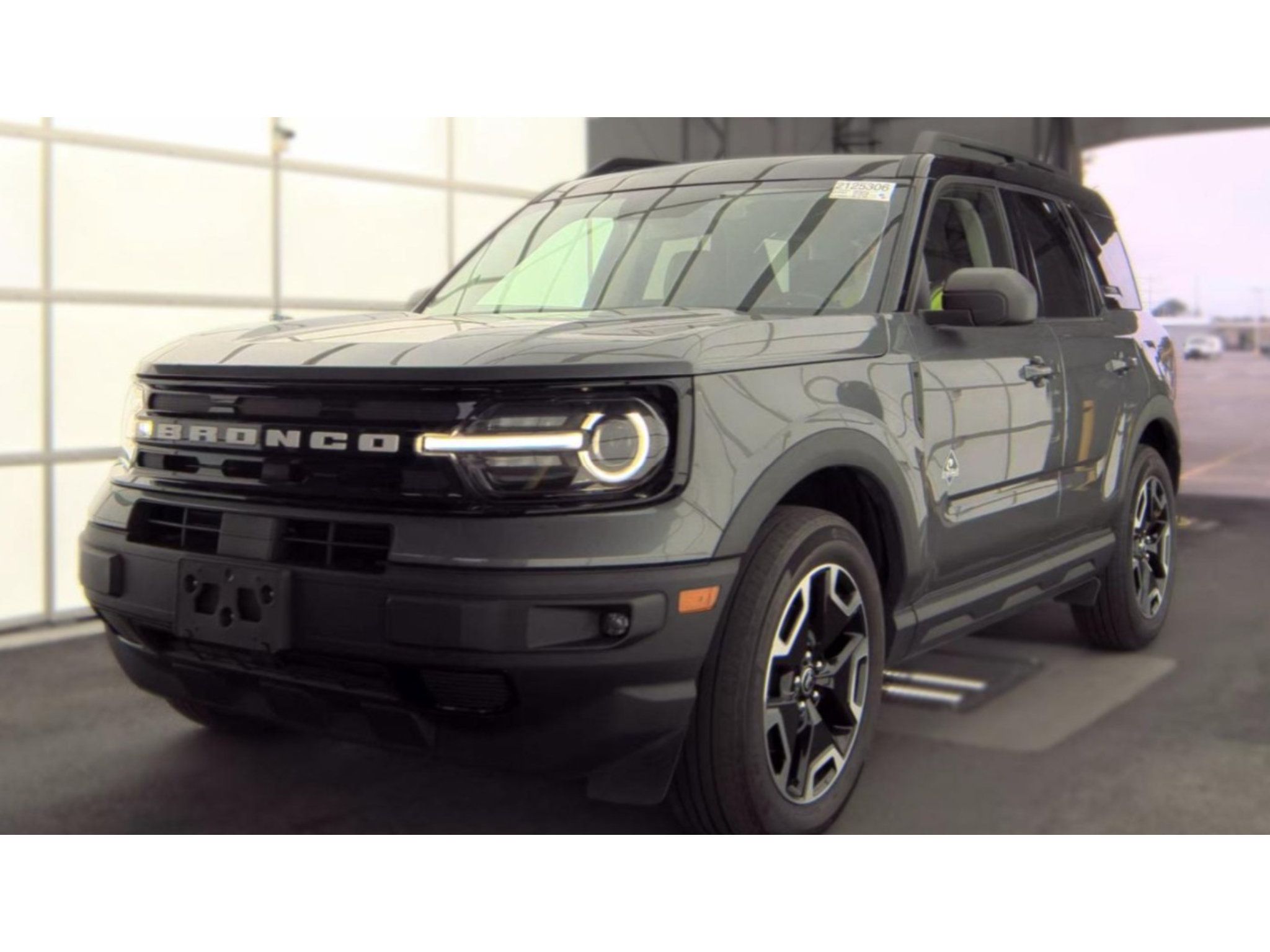 Used 2021 Ford Bronco Sport Outer Banks w/ Outer Banks Package (96D) AWD/4WD image 4