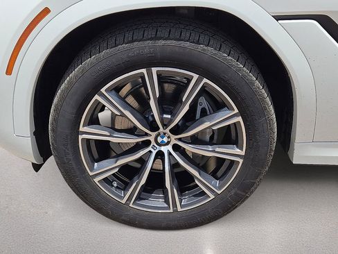 Used 2026 BMW X6 xDrive40i AWD/4WD image 11