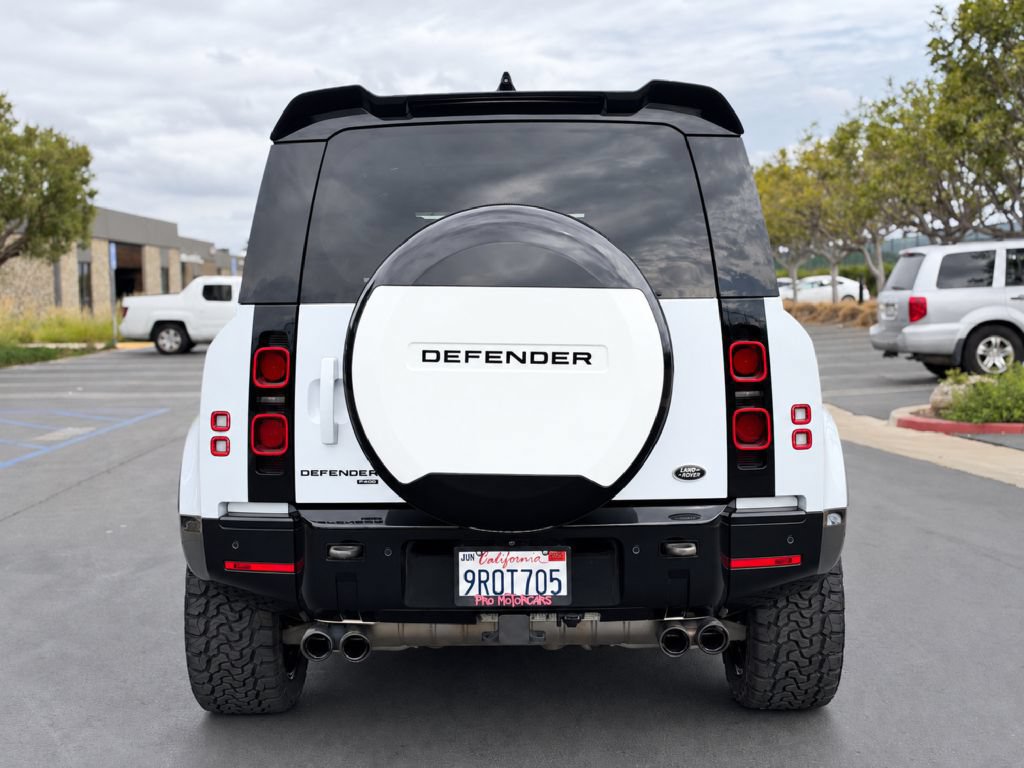 Used 2022 Land Rover Defender 110 X-Dynamic SE AWD/4WD image 7