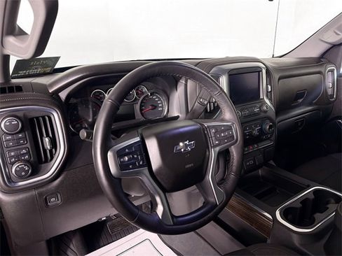 Used 2022 Chevrolet Silverado 1500 LT Trail Boss w/ Bed Protection Package image 9