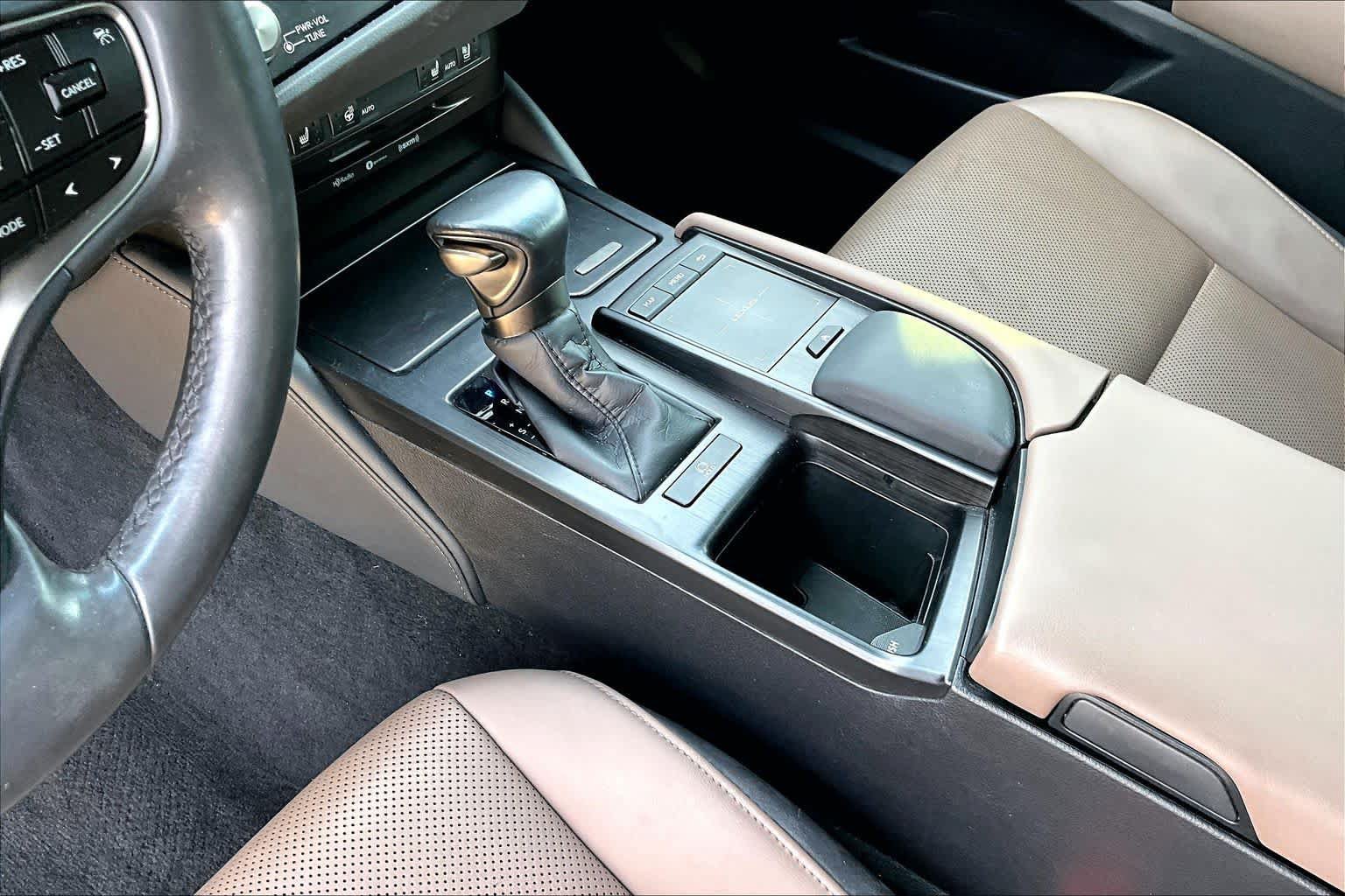 Certified 2022 Lexus ES 350 w/ Premium Package FWD image 17