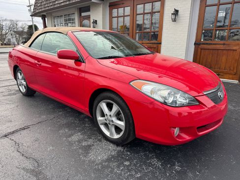 Used 2005 Toyota Solara SLE image 2