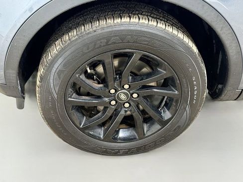 Used 2018 Land Rover Discovery Sport HSE image 33