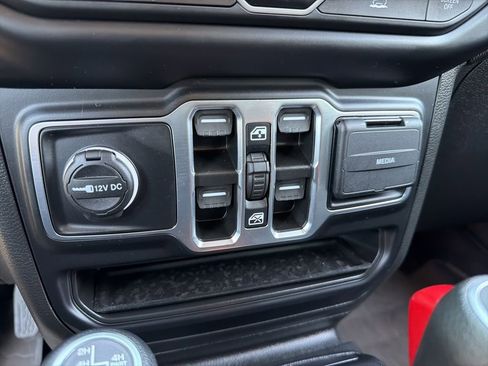 Used 2023 Jeep Wrangler Unlimited w/ 8.4" Radio Group AWD/4WD image 13