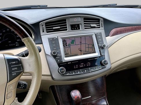 Used 2012 Toyota Avalon Limited FWD image 7
