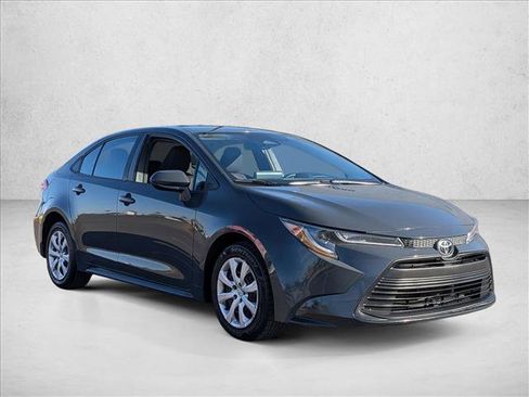Used 2024 Toyota Corolla LE FWD image 3