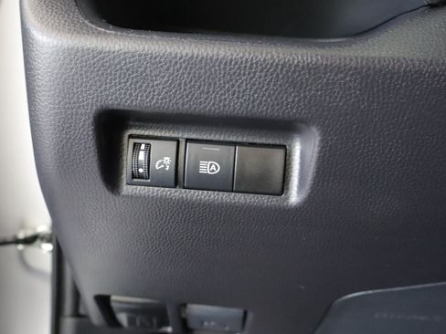 Used 2025 Toyota RAV4 LE AWD/4WD image 17