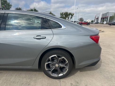 Used 2024 Chevrolet Malibu LT image 3