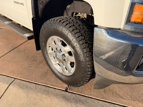 Used 2015 Chevrolet Silverado 3500 LT w/ LT Convenience Package image 12