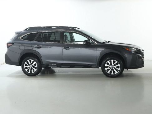 Used 2023 Subaru Outback Premium AWD/4WD image 11