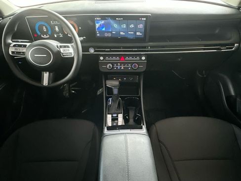 Used 2025 Hyundai Tucson SE FWD image 24