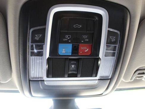 Used 2024 RAM 2500 Laramie w/ Bed Utility Group image 28